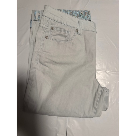 Faded Glory Pants - NWT Faded Glory Twill Capri Pants Blue Haze Floral Lined Womens Size 10